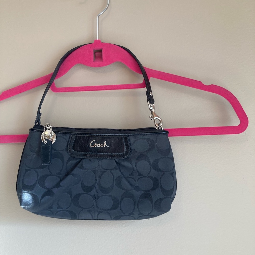 Coach clutch/wristlet